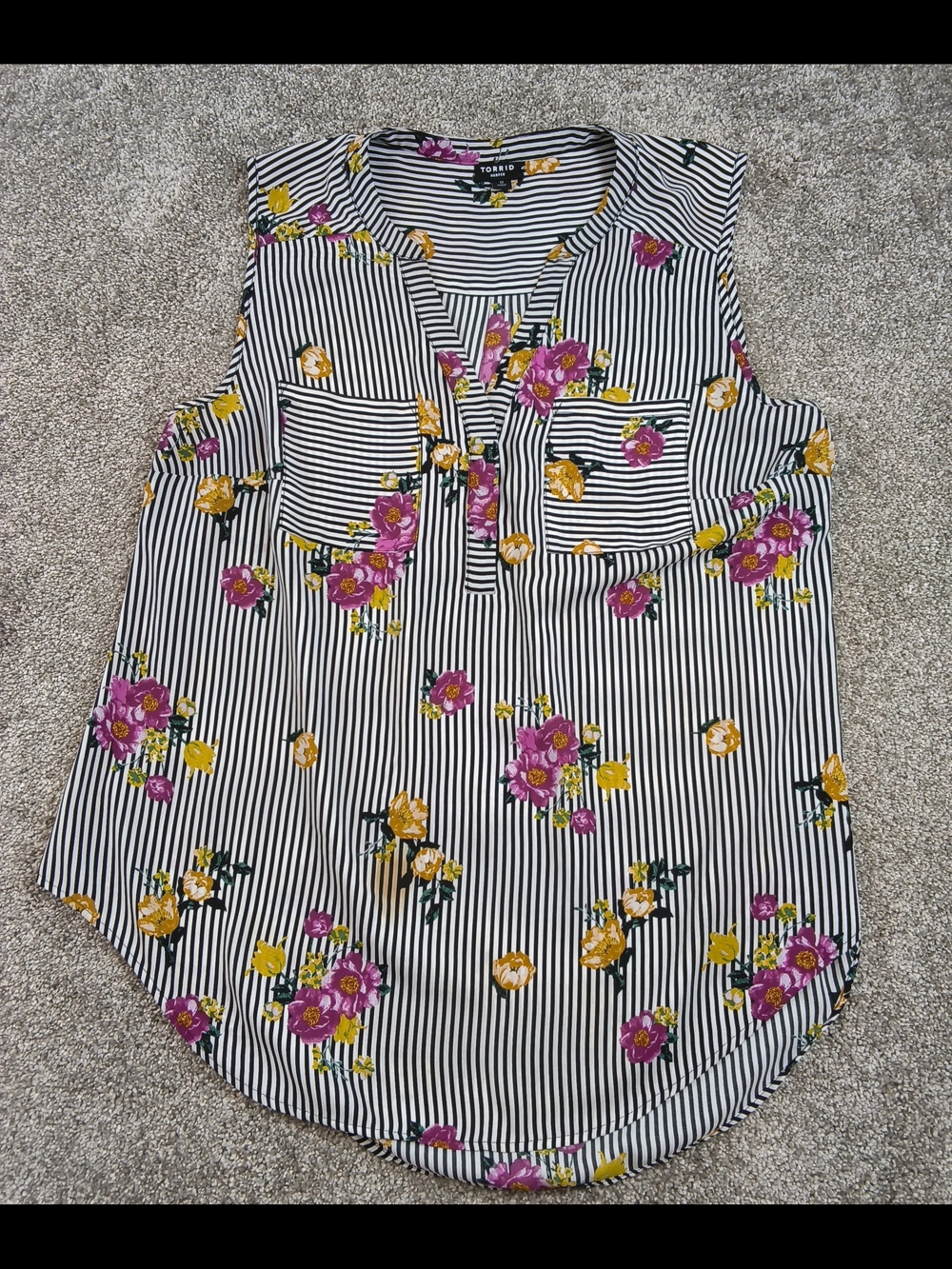 Torrid Harper Floral Stripe Sleeveless Blouse Size 0 Black White High Low Tunic